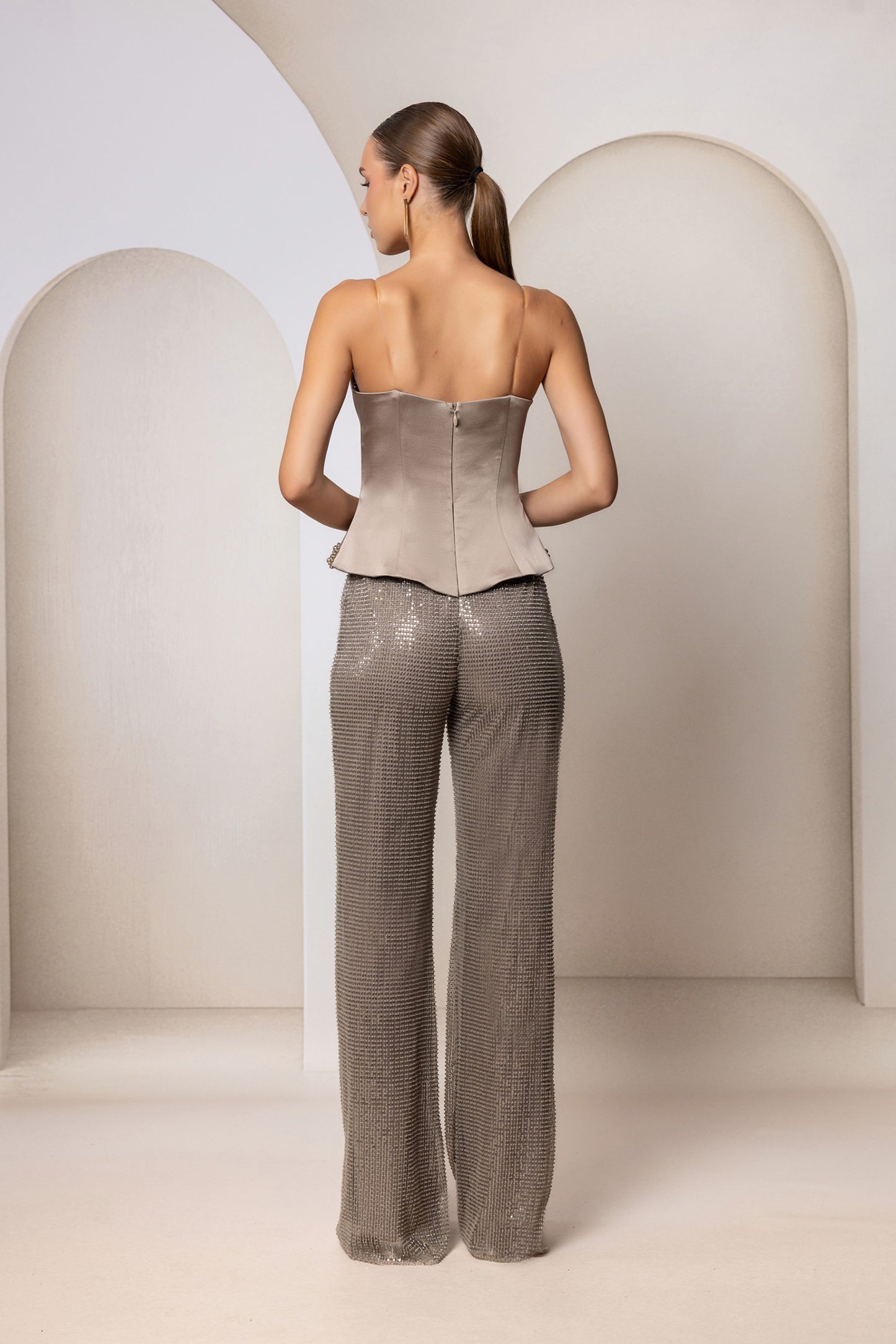 Elegantes Abendset aus Corsage & Paillettenhose in Champagner