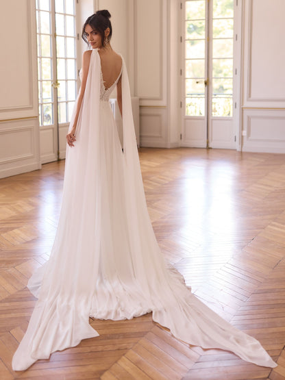 Elegantes Brautkleid "ADAN" mit Chiffon-Cape & Spitzenrücken – A-Linie in Ivory