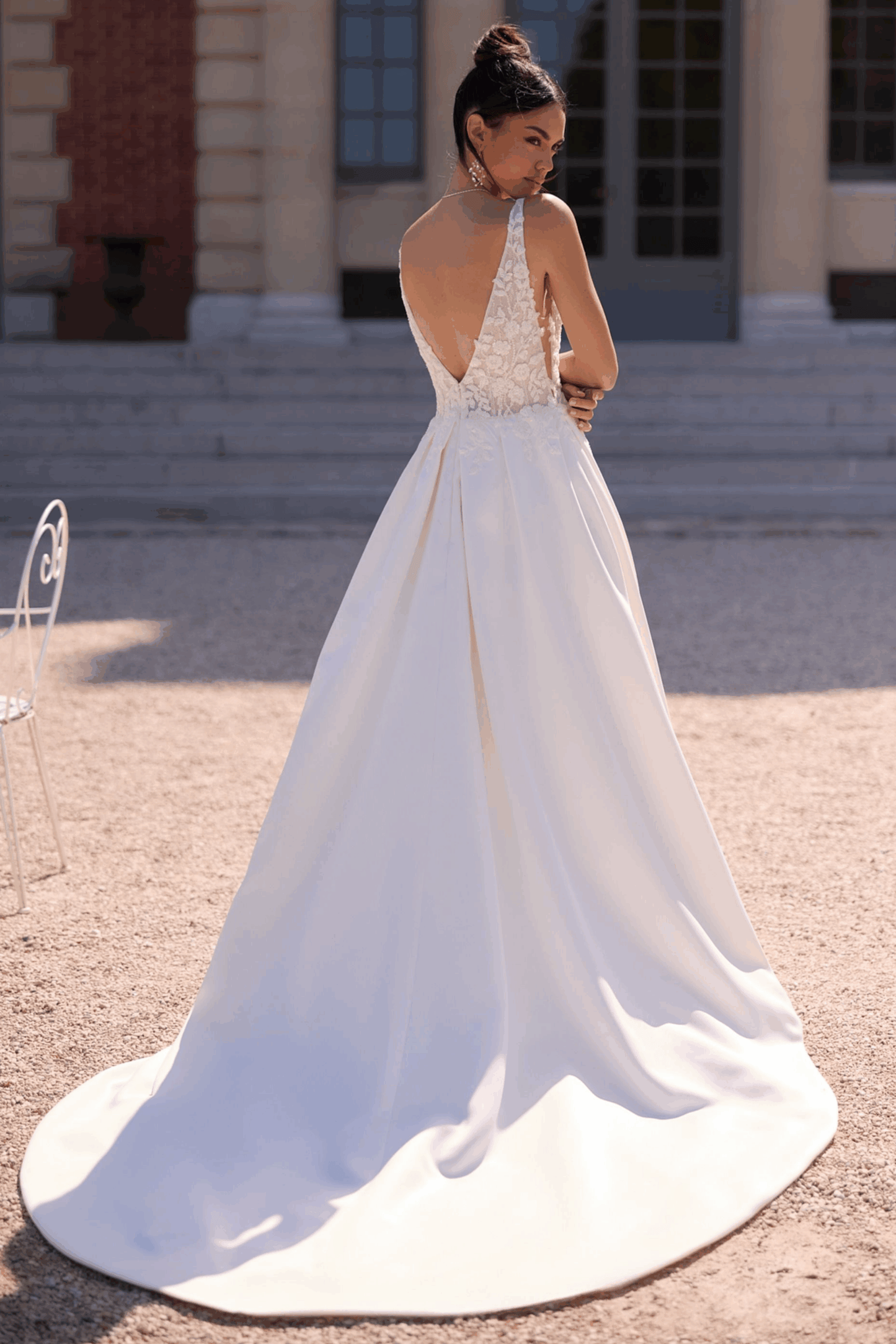 Luxuriöses Brautkleid im modernen Ballkleid-Stil