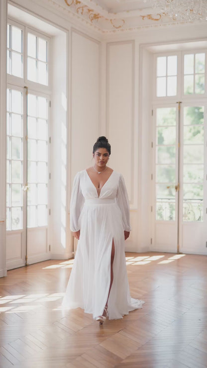 Elegantes Brautkleid "JULIANA" mit langen Ärmeln und Beinschlitz – V-Ausschnitt & Chiffon-Rock