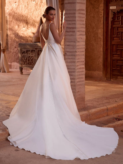 Prinzessinnen-Brautkleid aus edlem Mikado-Stoff