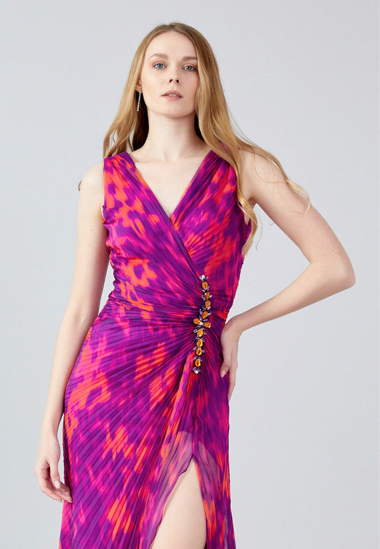 Maxi Abendkleid aus Chiffon-Plissees in Farbe Fuchsia