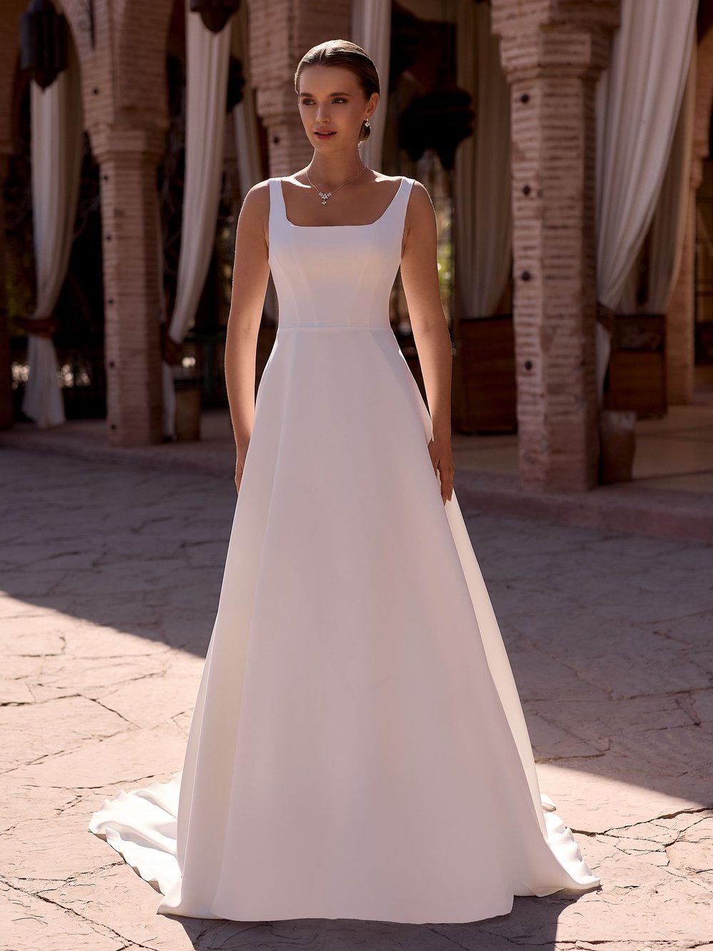 SNOW QUEEN - Elegantes Fit-and-Flare Brautkleid