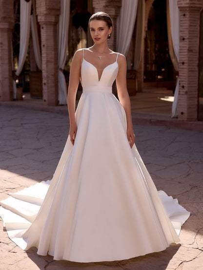 Prinzessinnen-Brautkleid aus edlem Mikado-Stoff