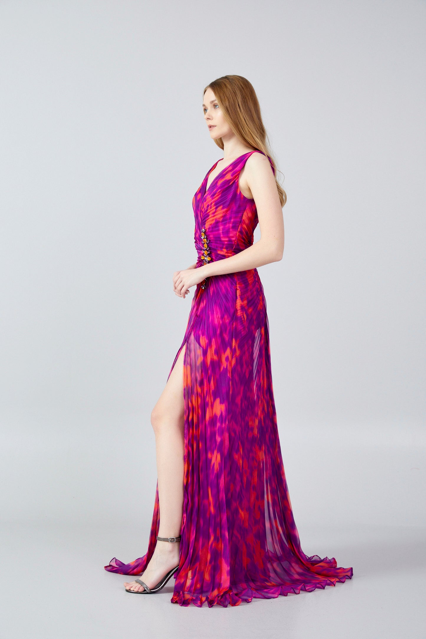 Maxi Abendkleid aus Chiffon-Plissees in Farbe Fuchsia